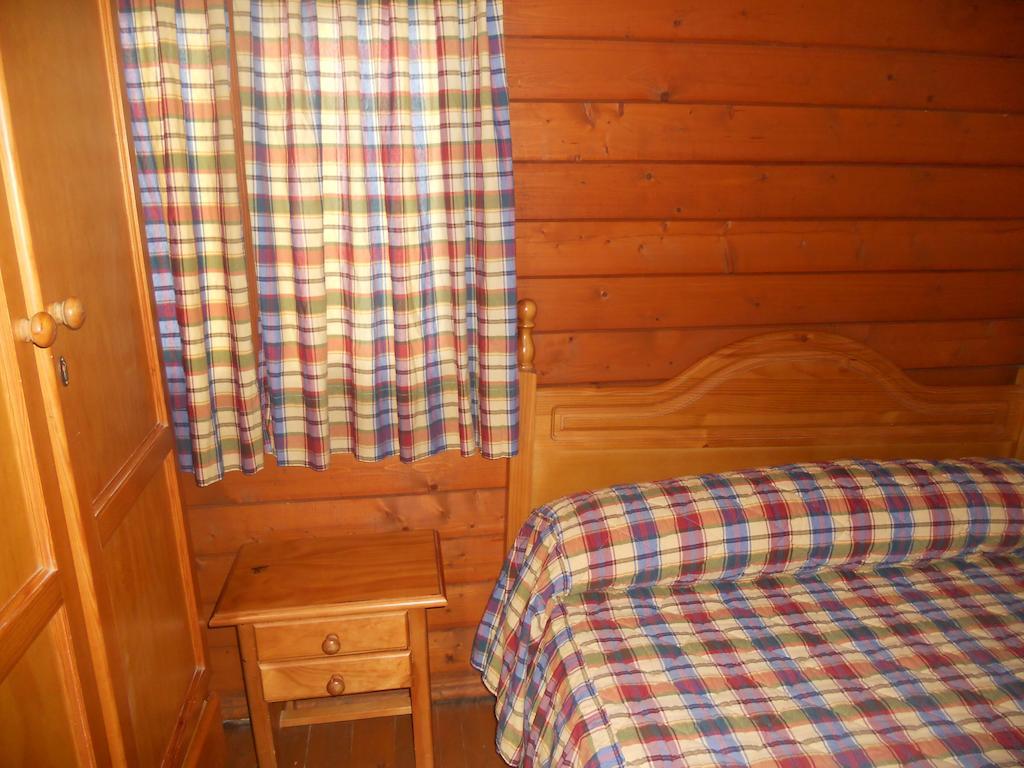 Camping 丰特-德彼德拉 外观 照片